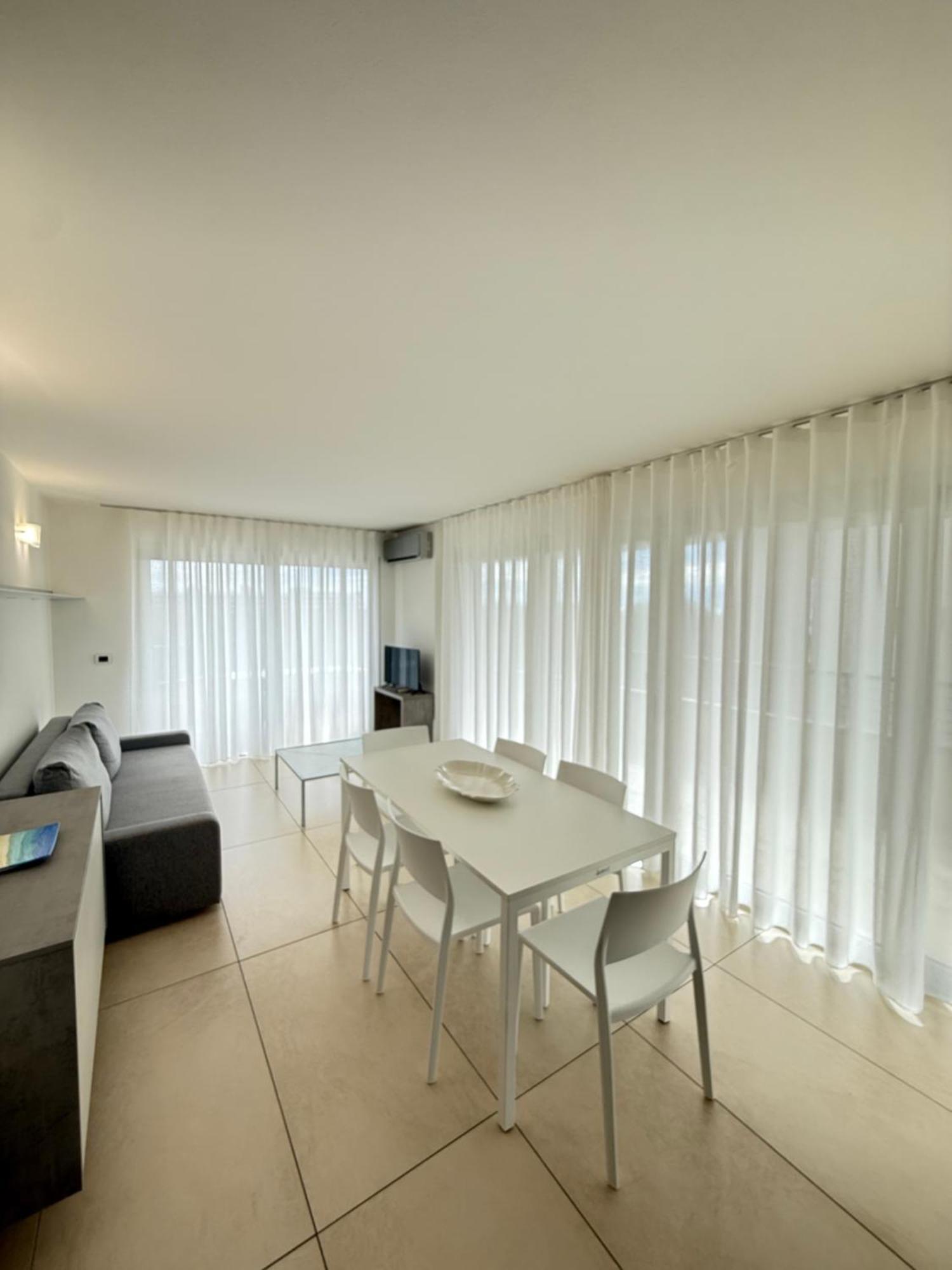 Apartamento Torre Argonavis Lignano Sabbiadoro Exterior foto